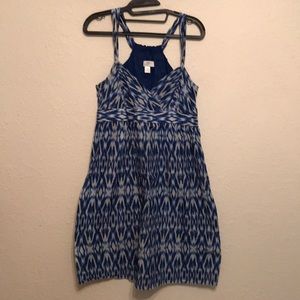 Summer dress with side pockets